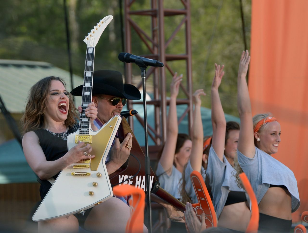 lzzy-hale-big-rich-tape-espn-gameday-opening-may-2014_1.jpg