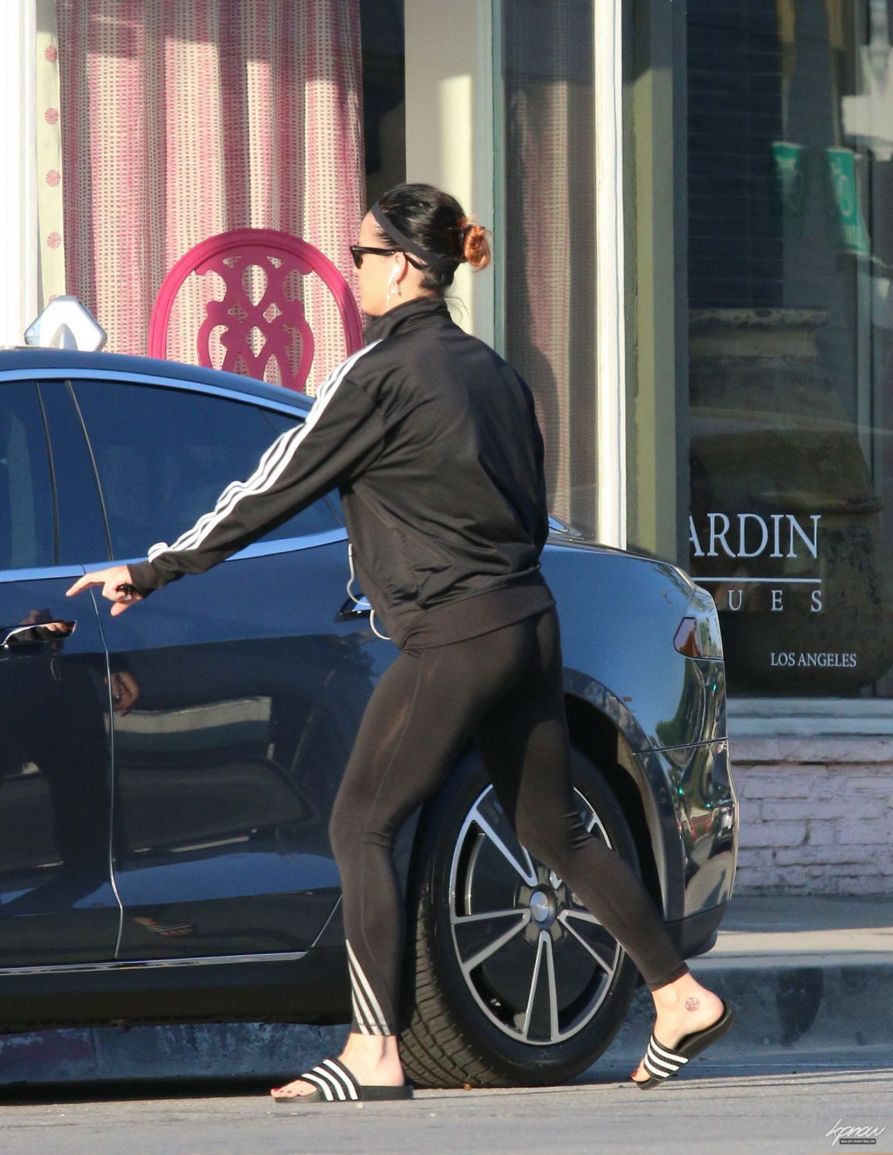 Katy Perry Booty in Tights - out in Los Angeles, Oct. 20141280 x 1655