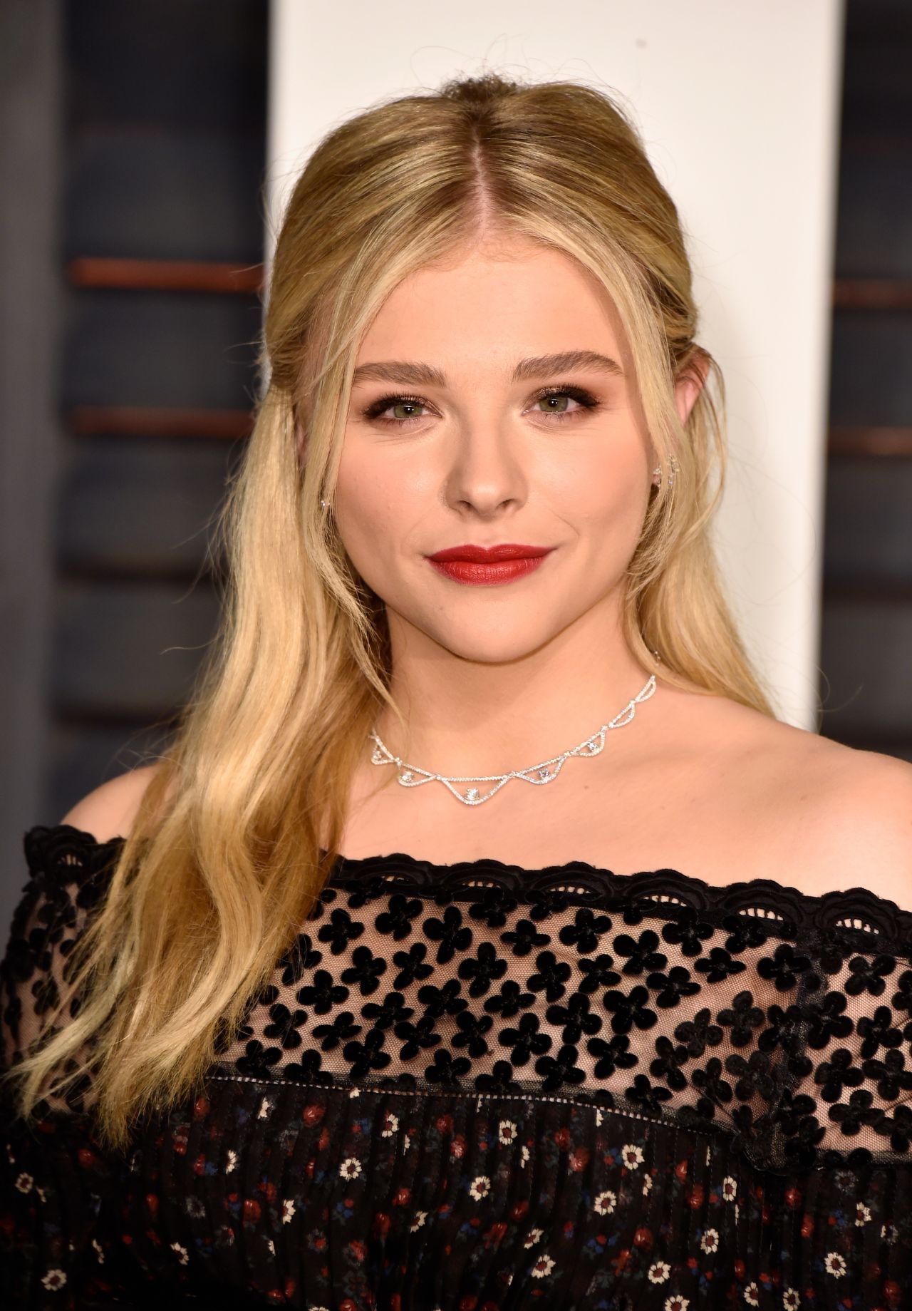 <b>Chloe Moretz</b> – 2015 Vanity Fair Oscar Party in Hollywood - chloe-moretz-2015-vanity-fair-oscar-party-in-hollywood_4