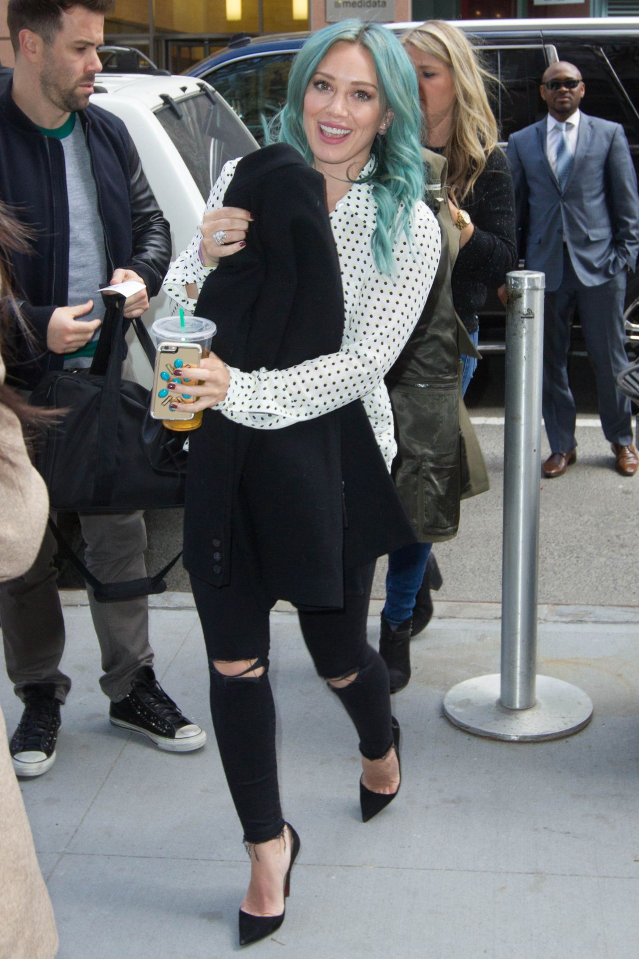 Hilary Duff Shows Off Her Style â€“ Out in NYC, March 2015