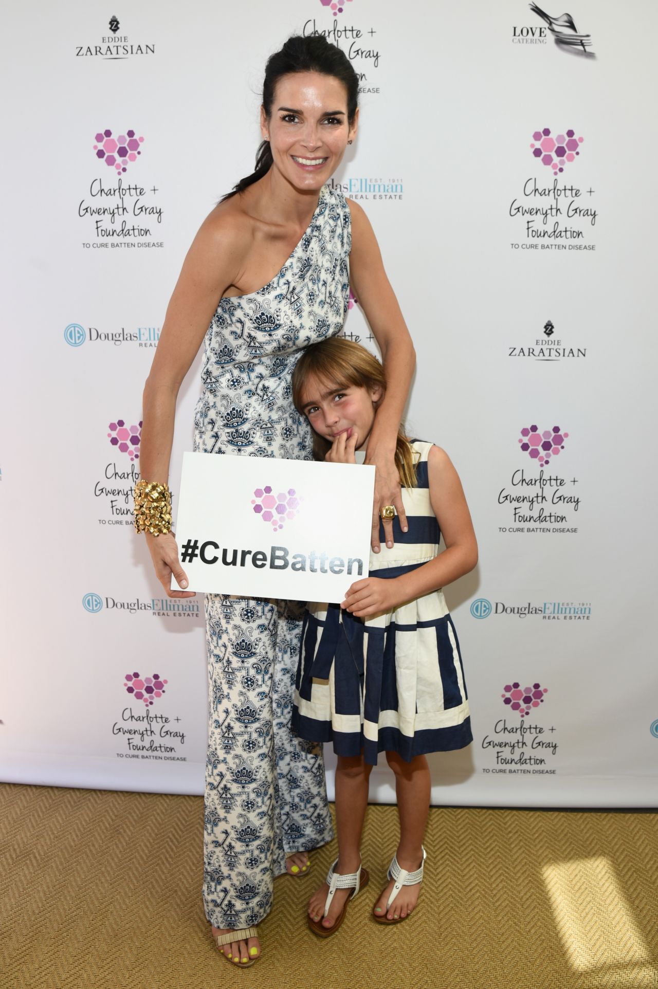 angie-harmon-charlotte-gwenyth-gray-foundation-tea-party-in-brentwood_3.jpg