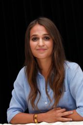 Alicia Vikander The Danish Girl Photocall Tiff Celebmafia