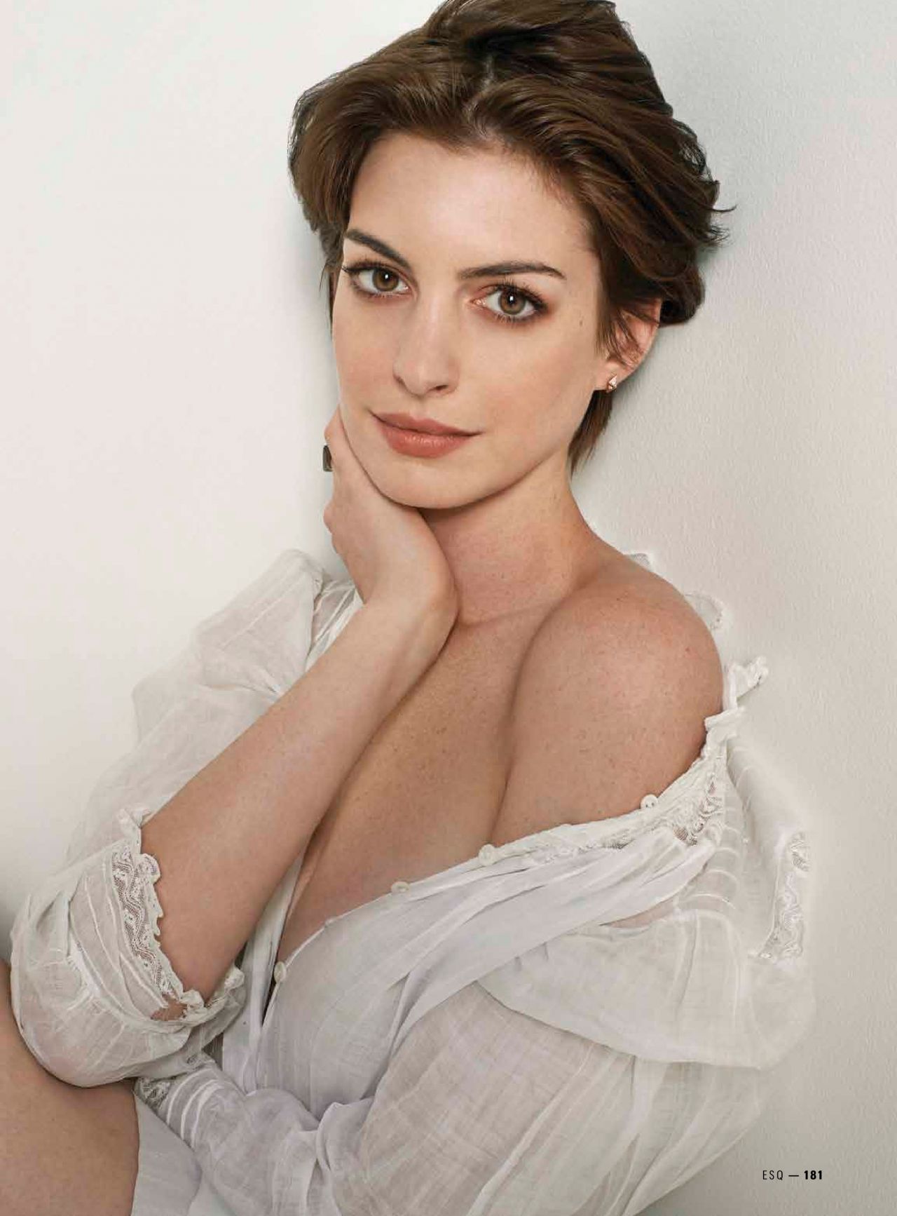 Anna Hathaway Nude Pictures 24