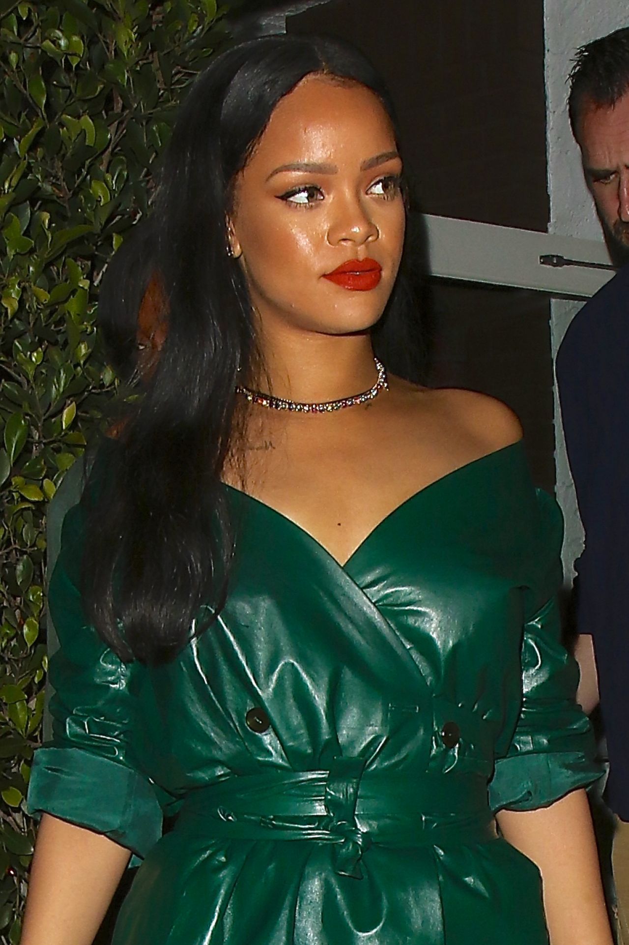 Celebrities-Trands: Rihanna Night Out Style – Leaving Dinner at Giorgio