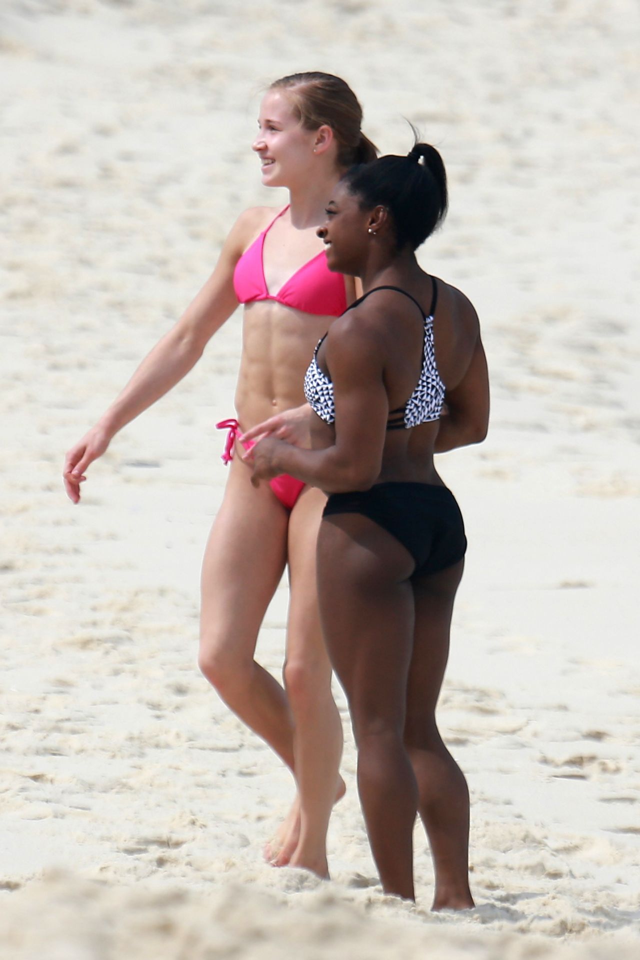 Aly Raisman Simone Biles Madison Kocian In Bikinis At A Beach In Rio De Janeiro