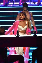 Ariana Grande Performs at MTV Video Music Awards 2016 in NYC