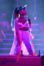 Ariana Grande Performs at MTV Video Music Awards 2016 in NYC