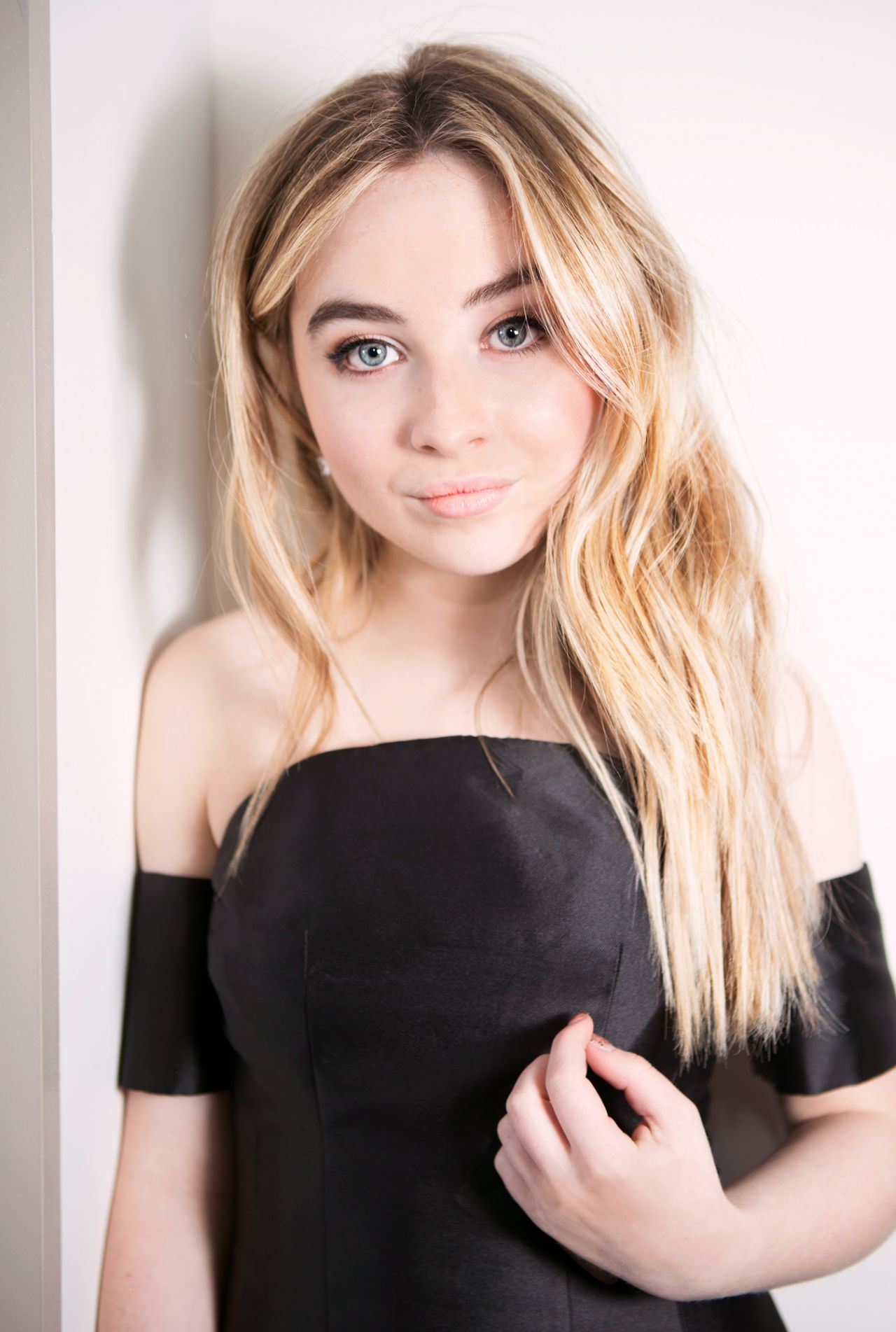 Sexy Beautiful Babes: Sabrina Carpenter – Photoshoot 2016