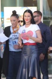 Katy Perry - Wears T-Shirt That Reads Nasty Woman at Hillary Clinton Rally in Las Vegas 10/22/2016