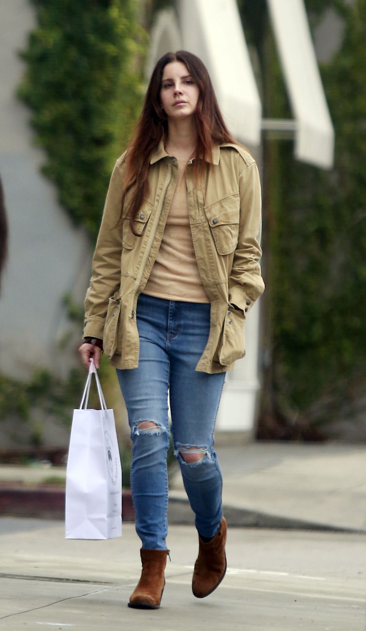 Lana Del Rey - Out in Beverly Hills, CA 2/29/2016 • CelebMafia