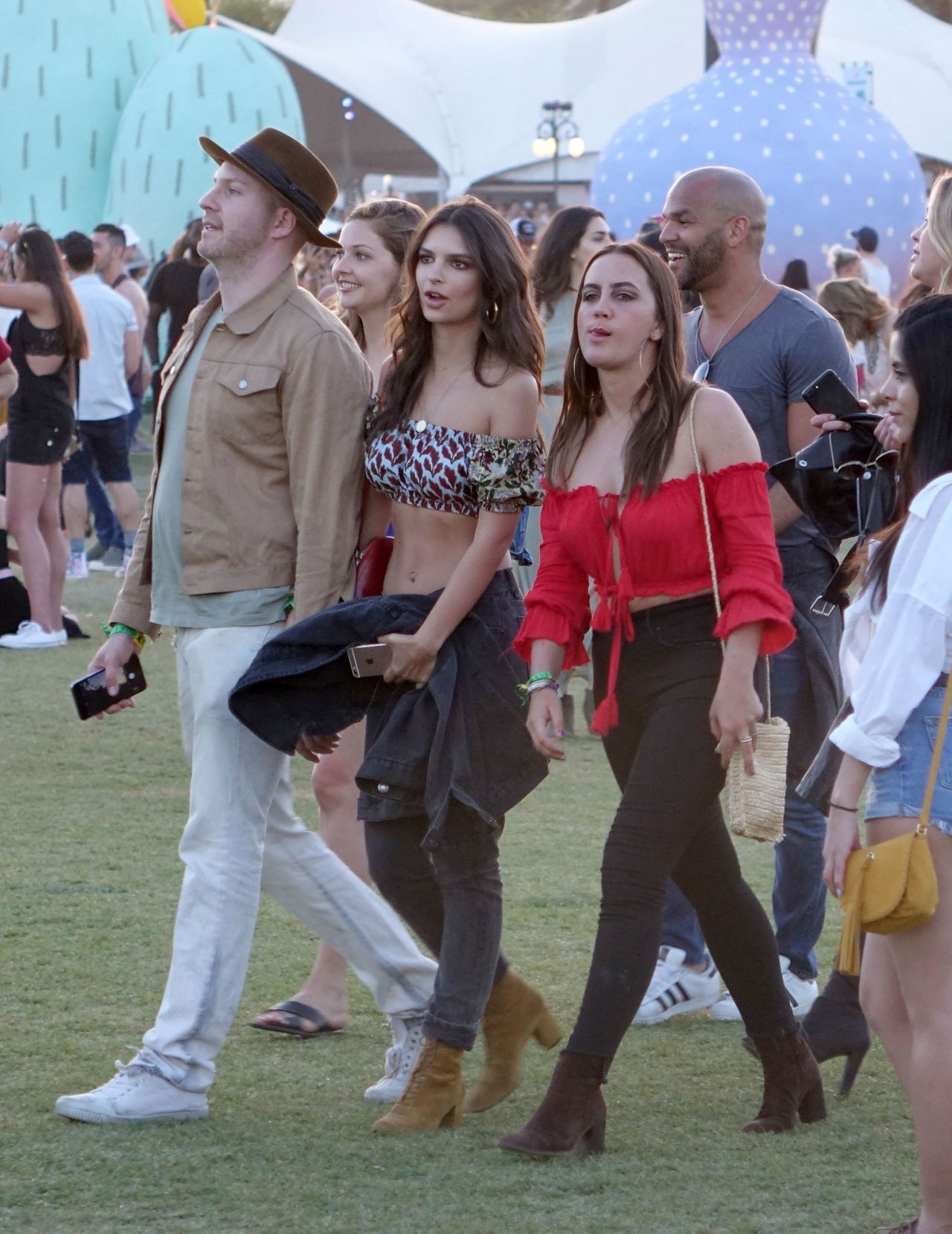 Emily Ratajkowski With Friends at Coachella in Indio 4/14/2017