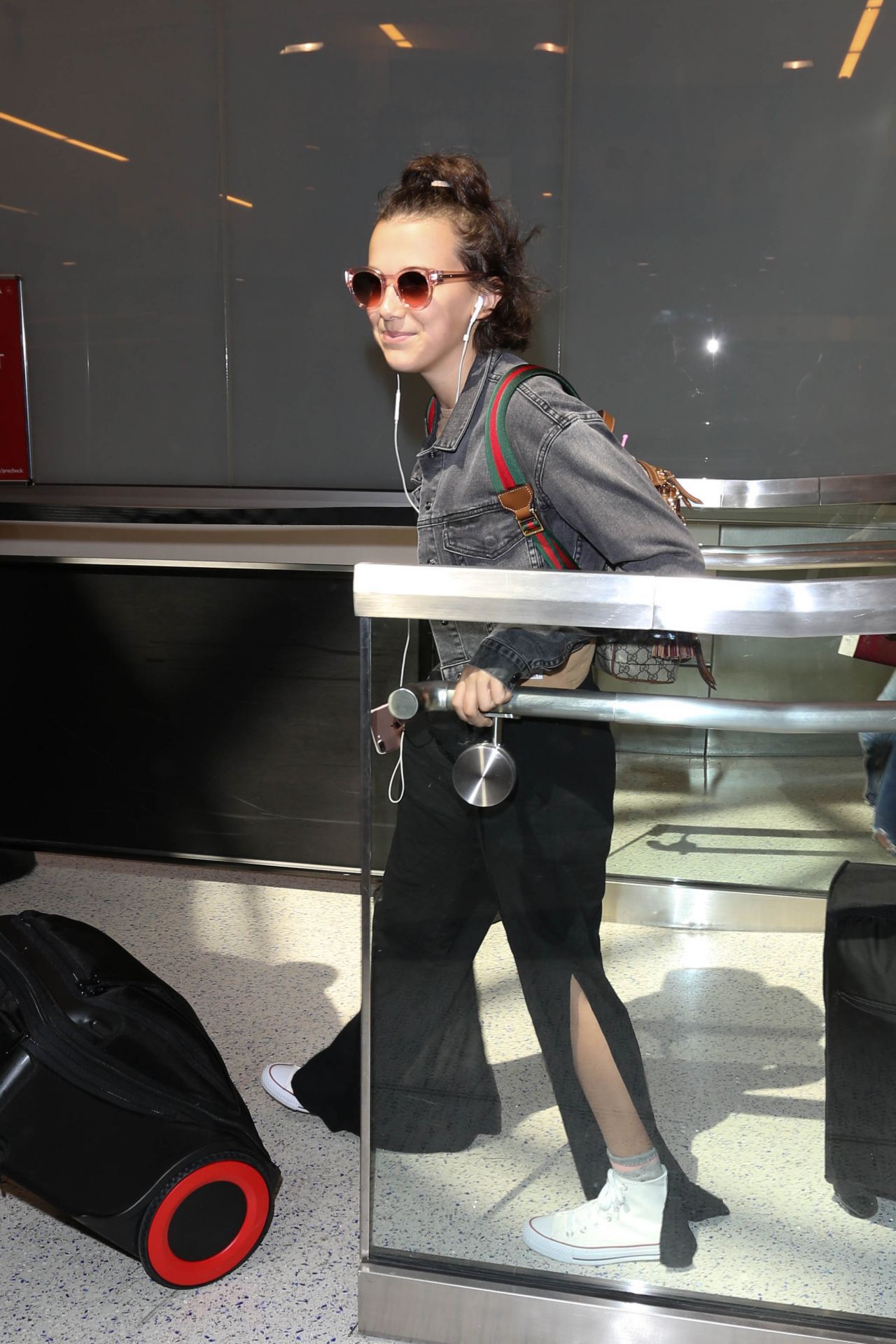Millie Bobby Brown Lax Airport In La 05082017