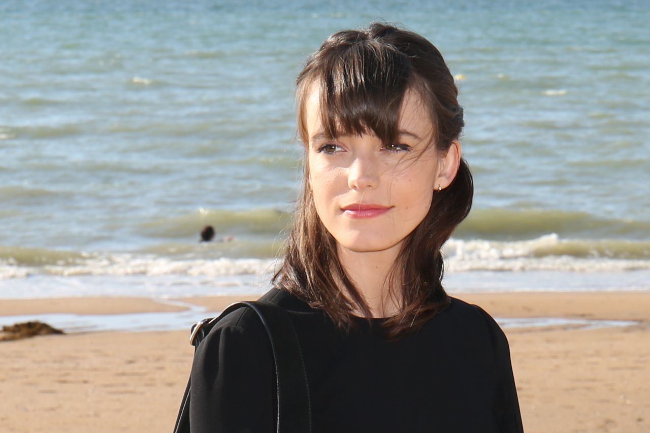 Stacy Martin Le Redoutable Photocall At Cabourg Film Festival 06 17 2017