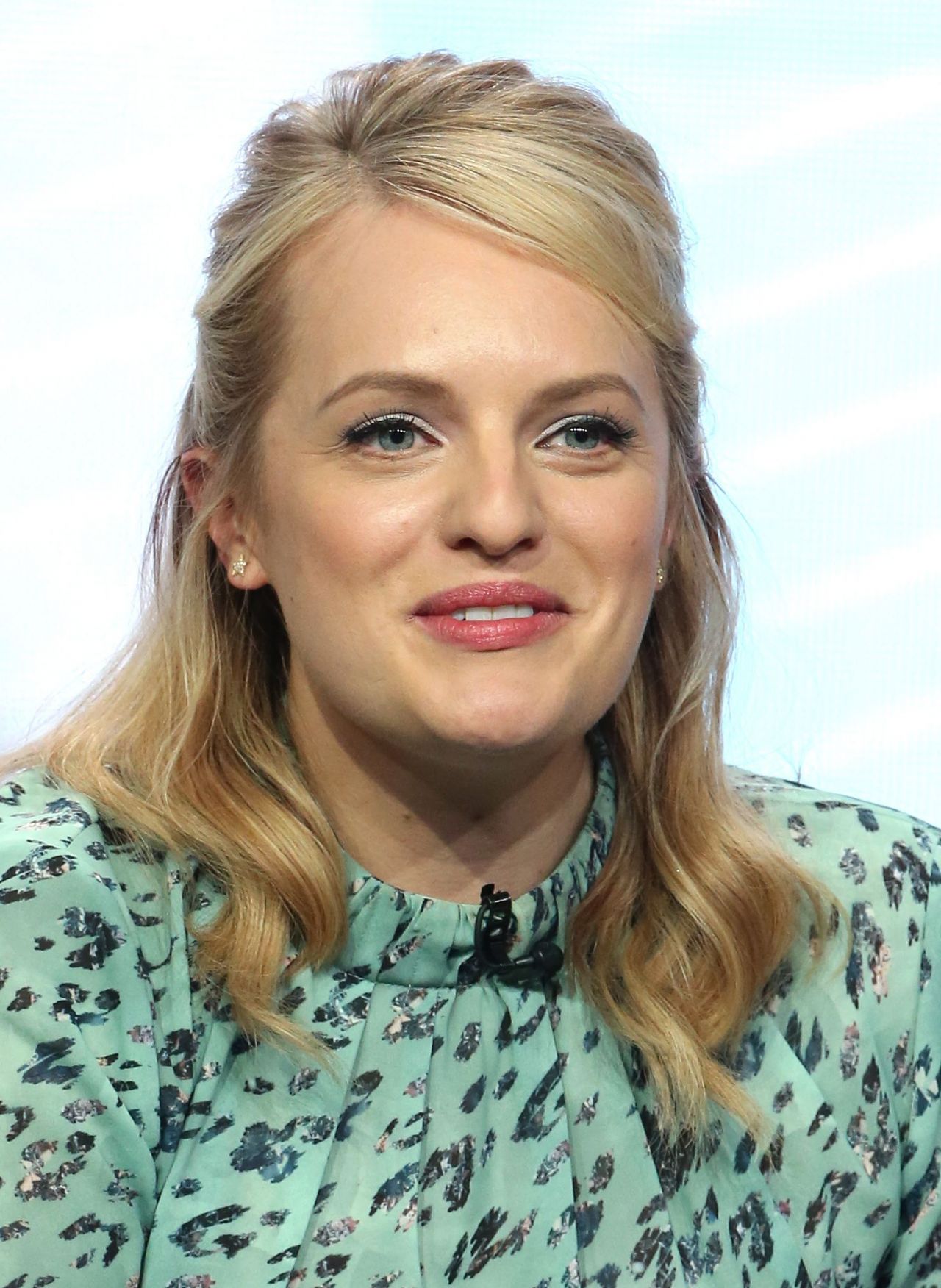 Elisabeth Moss “top Of The Lake China Girl” Tv Show Panel At Tca Summer Press Tour In La 07
