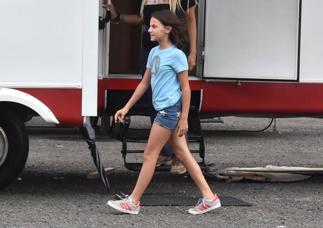 Dafne Keen - On set of "Ana" in Puerto Rico 08/24/2017