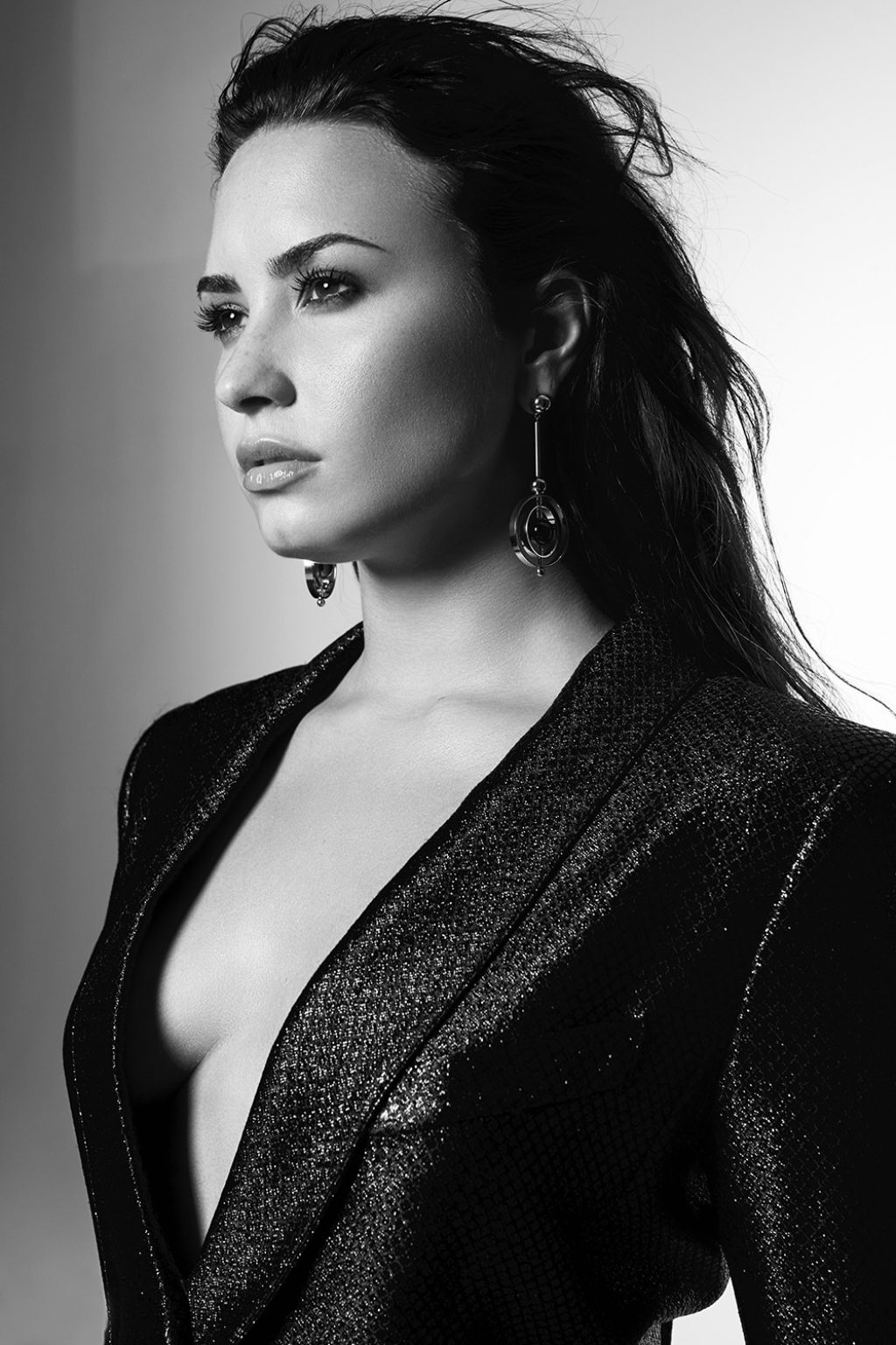 demi-lovato-photoshoot-for-tell-me-you-love-me-album-2017