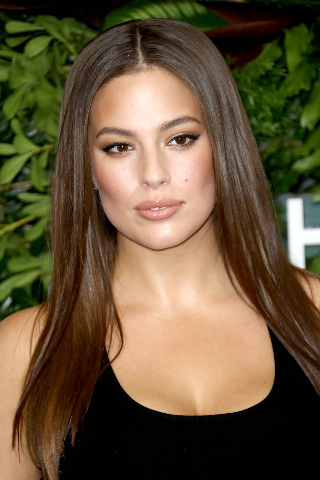 Ashley Graham Latest Photos - CelebMafia