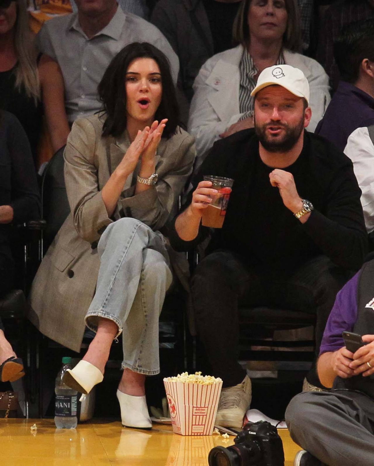 Kendall Jenner - Lakers vs Clippers Game in LA 10/19/2017