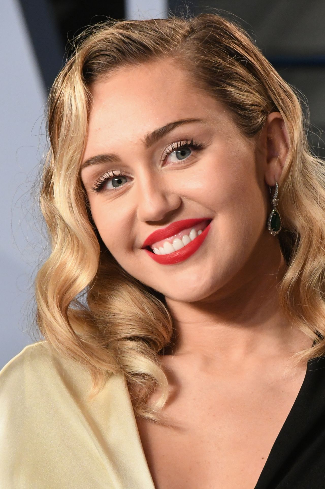 Miley Cyrus 2018 Vanity Fair Oscar Party In Beverly Hills