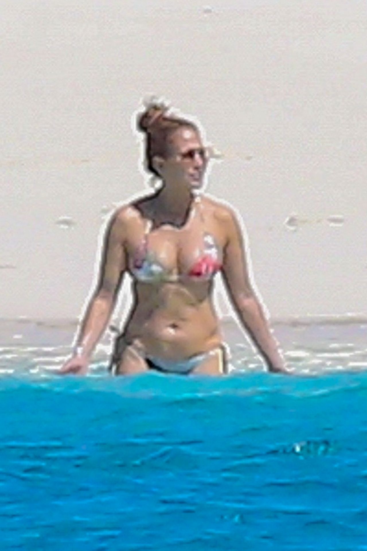 Jennifer Lopez In A Bikini At The Beach In Turk And Caicos Celebmafia