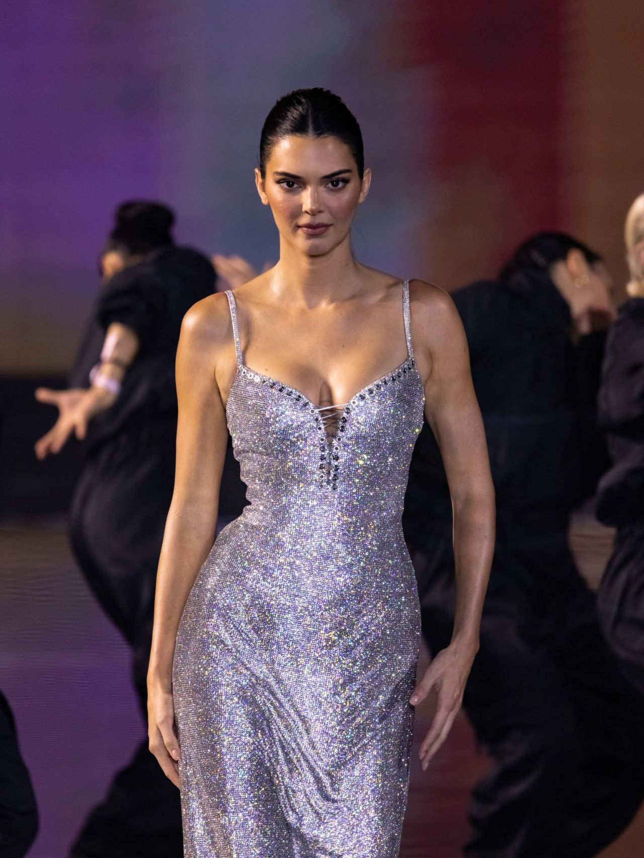 Kendall Jenner Walks the Runway During Le Défilé L Oréal Paris