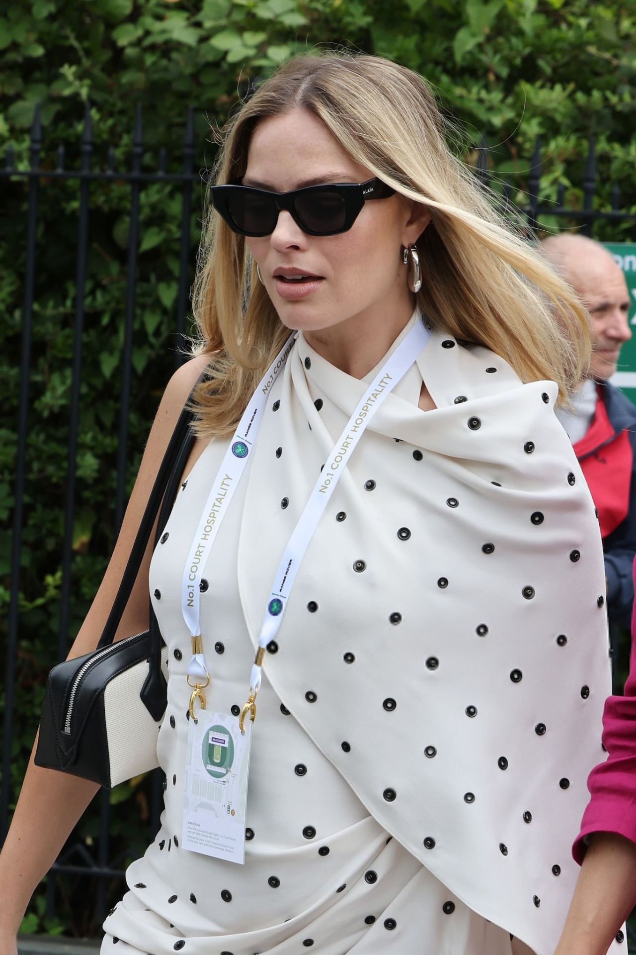 Margot Robbie S Wimbledon Wow Ala A S Maternity Masterpiece Celebmafia