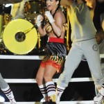 Katy Perry performed in a boxing ring that was placed by Brooklyn Bridge in New York