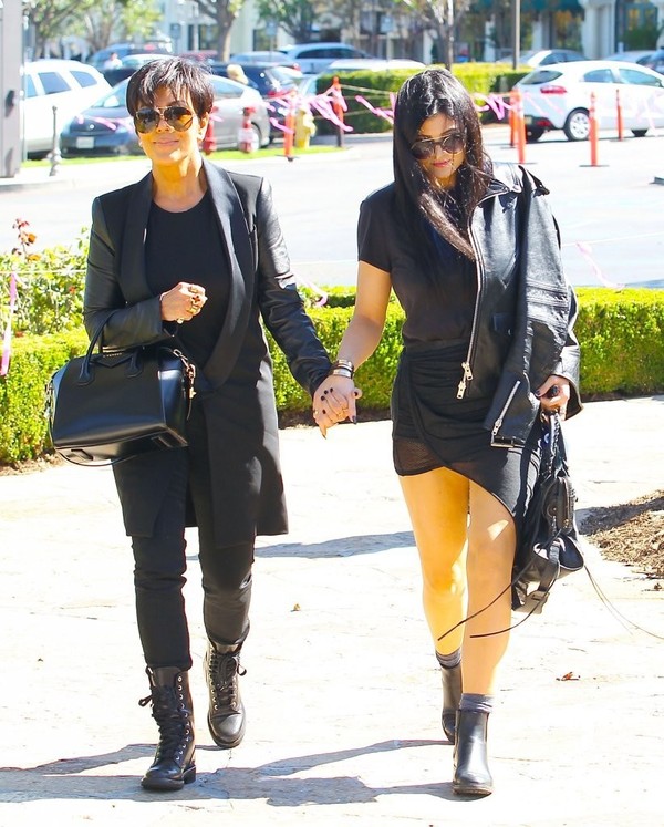 Kylie Jenner Street Style - Stops for Lunch at Sushi Restaurant ...