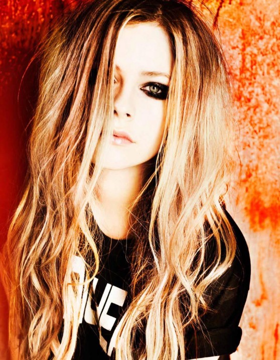 Avril Lavigne - 360 Magazine