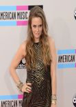 Alicia Silverstone Attends 2013 American Music Awards