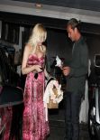 Gwen Stefani Street Style - Going to a Baby Shower in Los Angeles