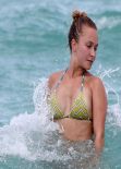 Hayden Panettiere - Bikini Wallpapers (+5)