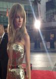 Taylor Swift Looks Hot on Red Carpet - 2013 American Music Awards in Los Angeles