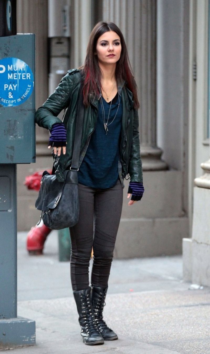 Victoria Justice - More Photos From The Set of EYE CANDY - New York City No...