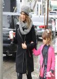  Jessica Alba Street Style - Breakfast at Le Pain Quotidien in West Hollywood