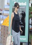 Halle Berry Street Style - Post-baby Shopping at Bristol Farms in Los Angeles - December 2013