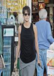 Halle Berry Street Style - Post-baby Shopping at Bristol Farms in Los Angeles - December 2013