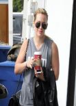Hilary Duff Street Style - Arriving at the Gym in Los Angeles - December 2013
