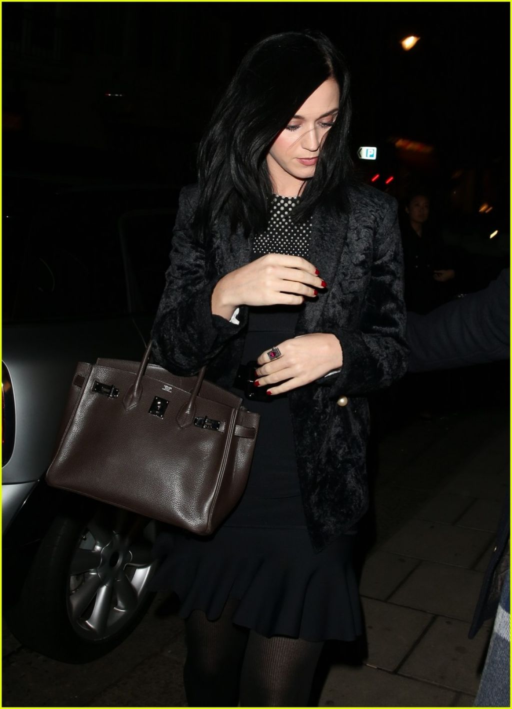 Katy Perry >> Single "Never Really Over" - Página 39 Katy-perry-style-leaving-restaurant-34-in-london-december-2013_6