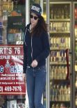 Kristen Stewart Street Style - in Jeans at a Gas Station in Los Feliz, California - December 2013