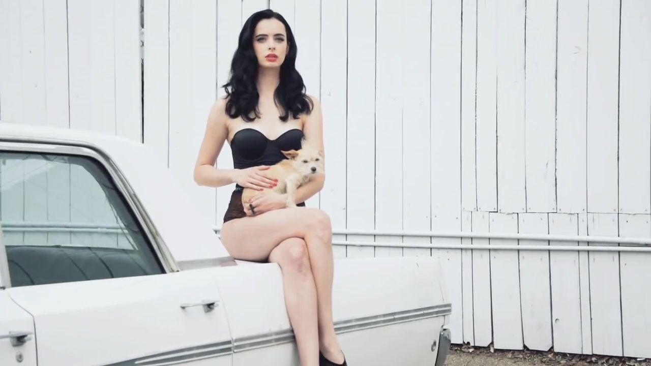 krysten-ritter-photoshoot-for-dog-saving-campaign-does-whatever-it-takes-5.