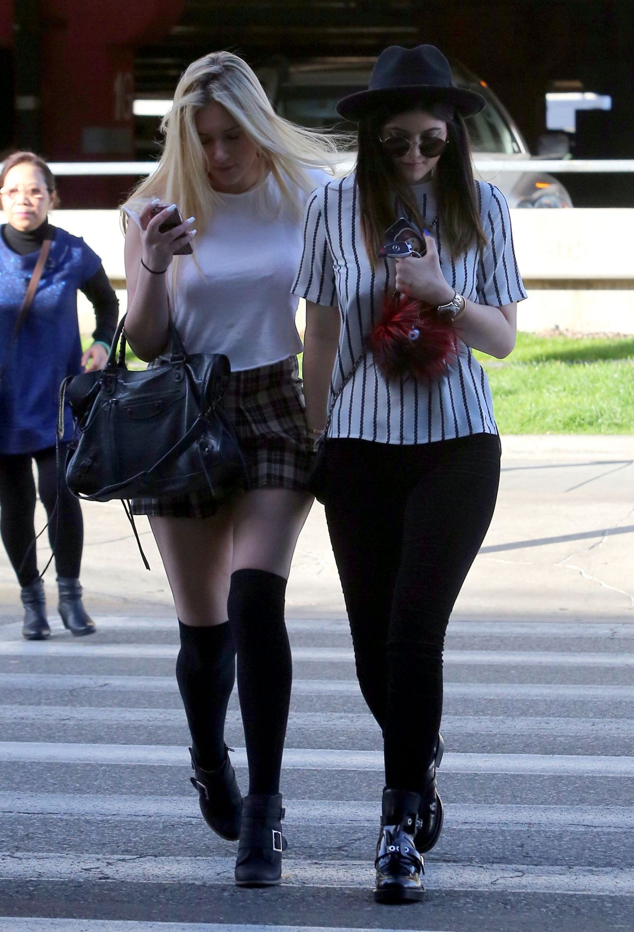 Kylie Jenner LAX Airport August 27, 2014 – Star Style