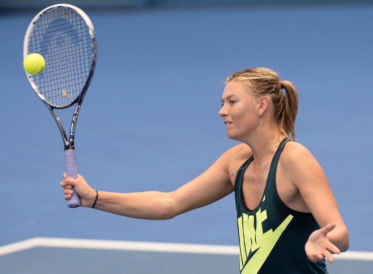 Maria Sharapova - Practice Session 2014 Brisbane International • CelebMafia