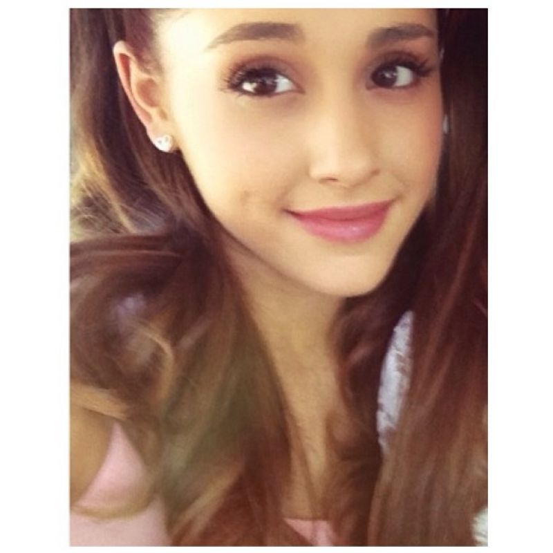 Ariana Grande Twitter Instagram and Personal Photos - January 2014 ...