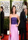 Aubrey Plaza Wears Oscar de la Renta at Golden Globe Awards 2014