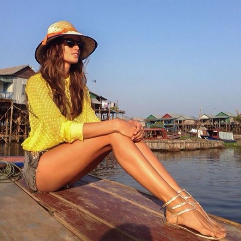 Izabel Goulart Twitter Instagram and Personal Photos - January 2014 Collect...