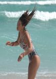 Jennifer Nicole Lee Swimsuit Candids - Miami January 2014