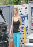Joanna Krupa in Tights at a Miami Gas Station - January 2014