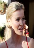 Joanna Krupa Street Style - Lunch With Friends at Il Pastaio in Beverly Hills - January 2014