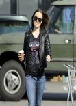 Olivia Wilde Street Style - in Jeans While Shopping at Whole Foods in West Hollywood - January 2014